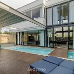 Casa Cactos com piscina e 5 suítes Jurerê RCA264